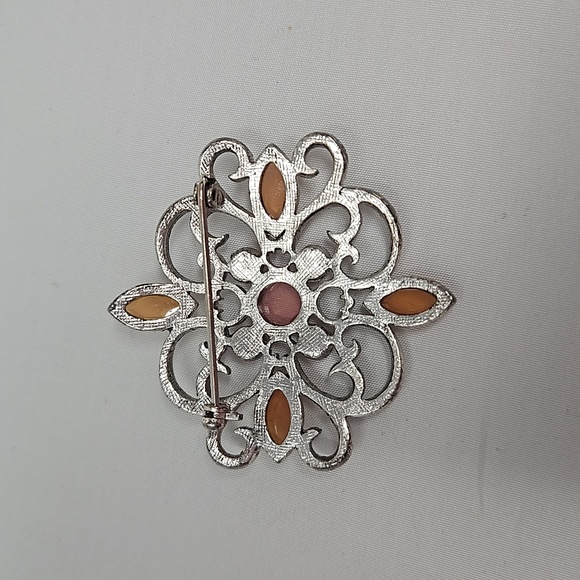 Silver Tone Rhinestone Filigree Style Brooch Pin - Picture 4 of 7